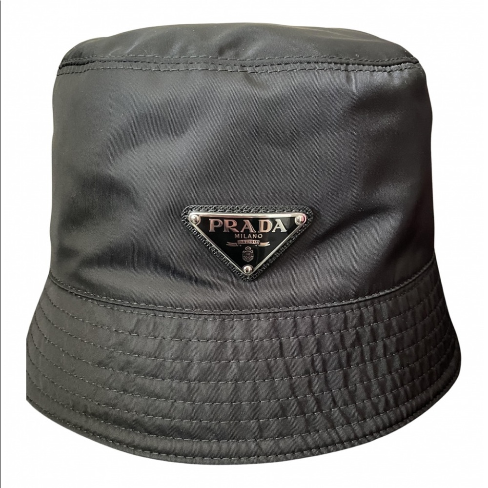 Prada re nylon bucket hat size medium